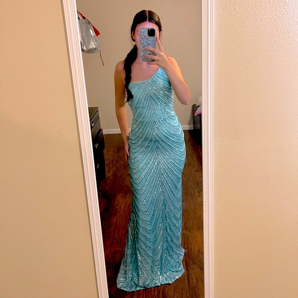 PROM DRESS